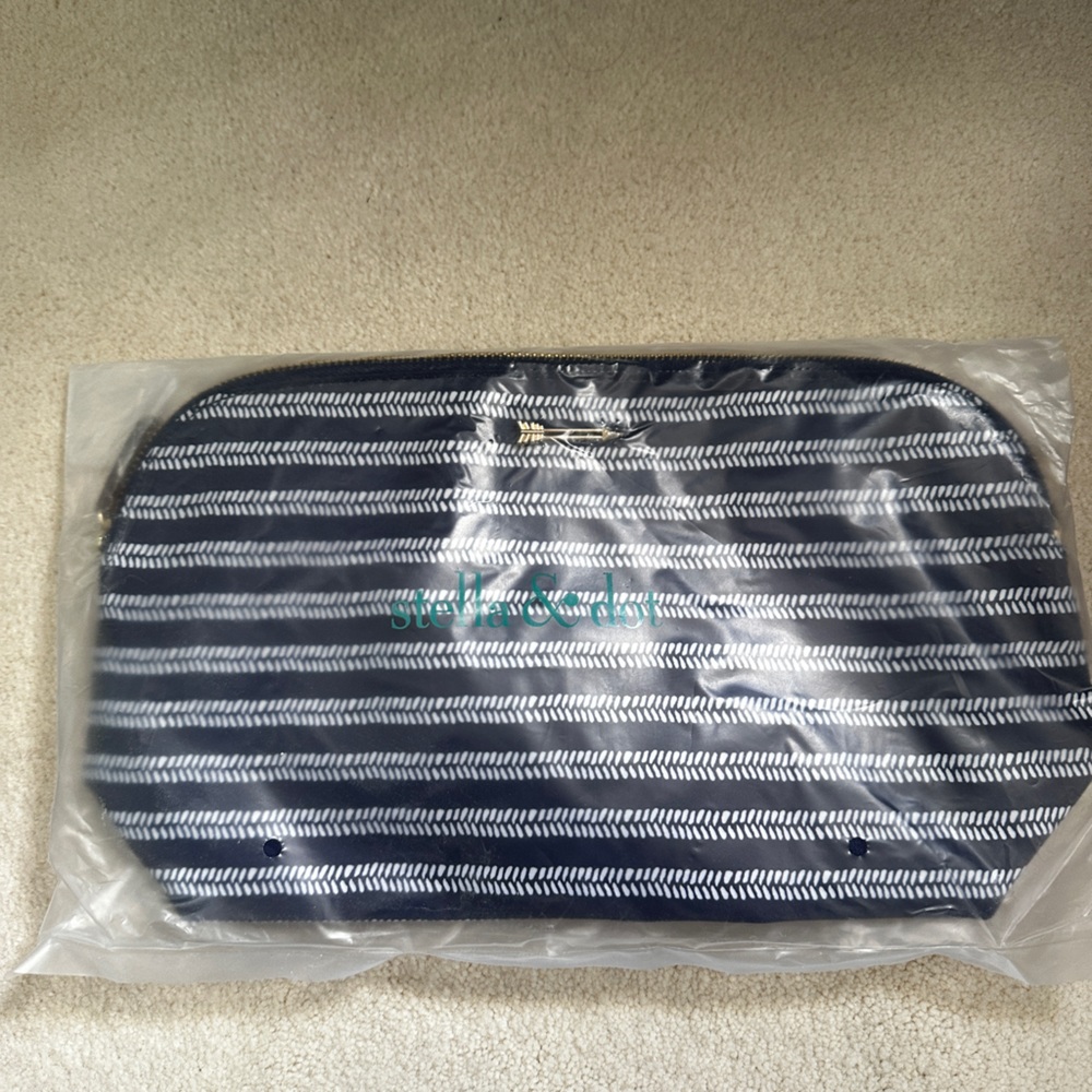Brand New Hideaway Pouch - Navy Striped